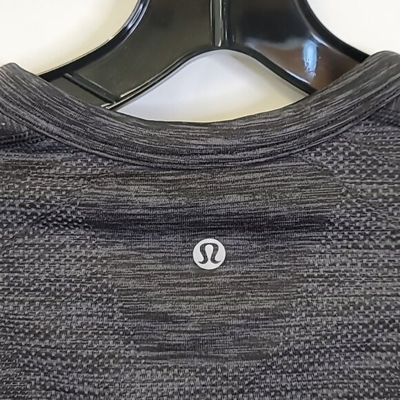 Lululemon long sleeve training shirt - Picture 5 of 6